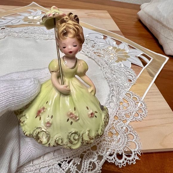 Josef Originals Vintage Cake Topper Series,Southern Belle with Umbrella Figurine - Picture 2 of 9